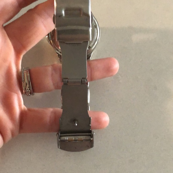 Men’s Fossil link watch in silver and gold - Picture 2 of 3